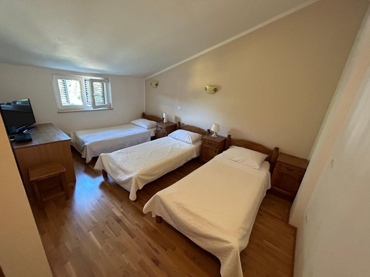 Laco De Pelagius Rooms Novigrad Istria Extérieur photo