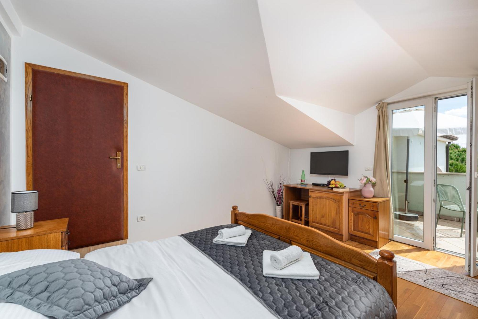 Laco De Pelagius Rooms Novigrad Istria Extérieur photo